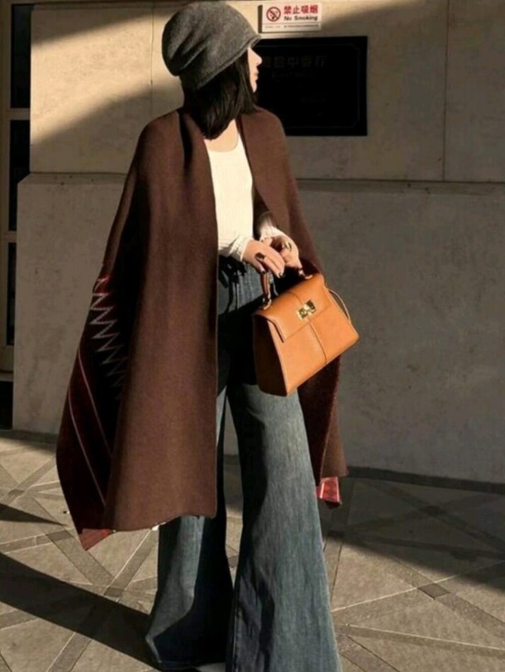 Designer Style Bag - Picture 4 of 13
